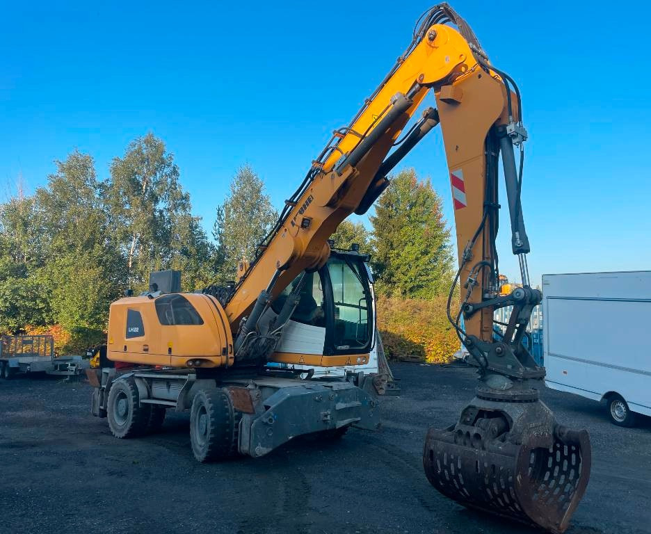 Liebherr LH 22 M Litronic - Pelle de manutention: photos 2 Liebherr LH 22 M Litronic - Pelle de manutention: photos 2