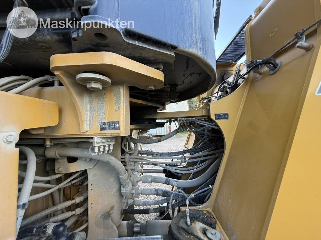 Chargeuse sur pneus CAT 980: photos 38
