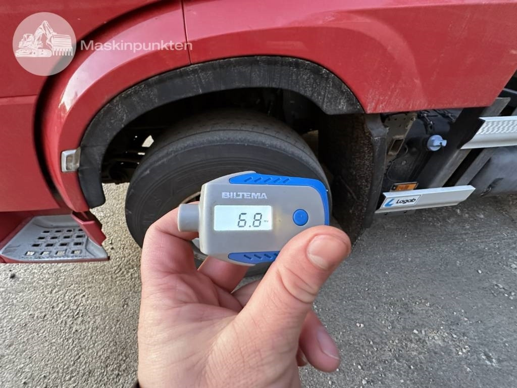 Camion porte-conteneur/ Caisse mobile DAF XF 530: photos 34