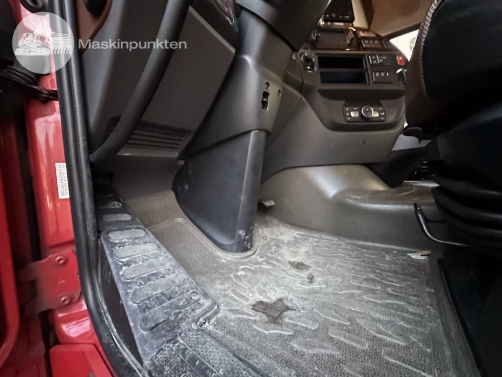 Camion porte-conteneur/ Caisse mobile DAF XF 530: photos 15