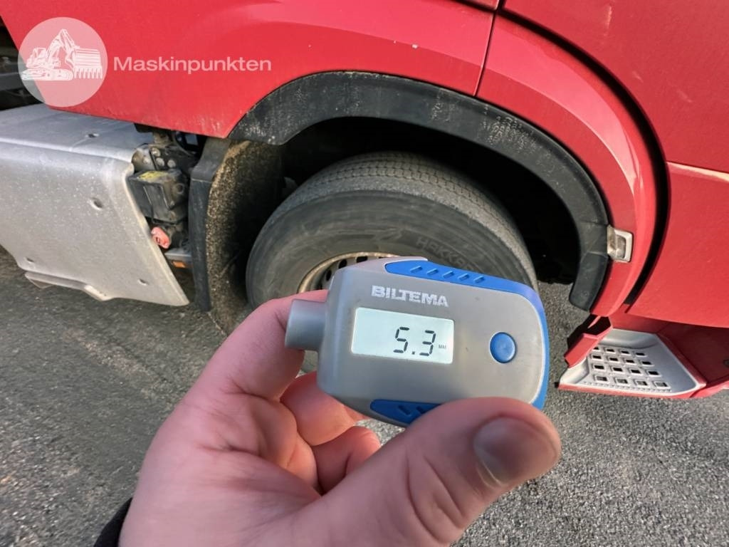 Camion porte-conteneur/ Caisse mobile DAF XF 530: photos 43