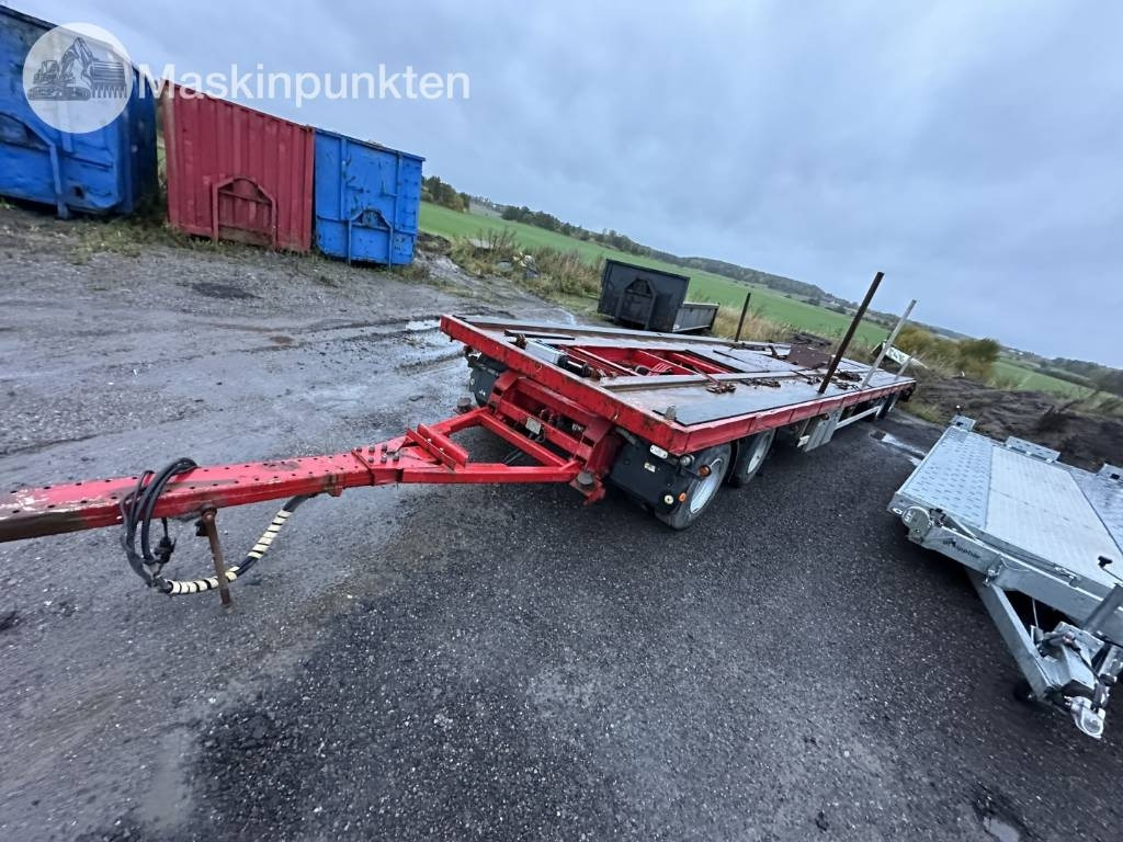 HLM-SLÄP 4V13L18L-36-127 - Remorque porte-engin surbaissée: photos 1 HLM-SLÄP 4V13L18L-36-127 - Remorque porte-engin surbaissée: photos 1