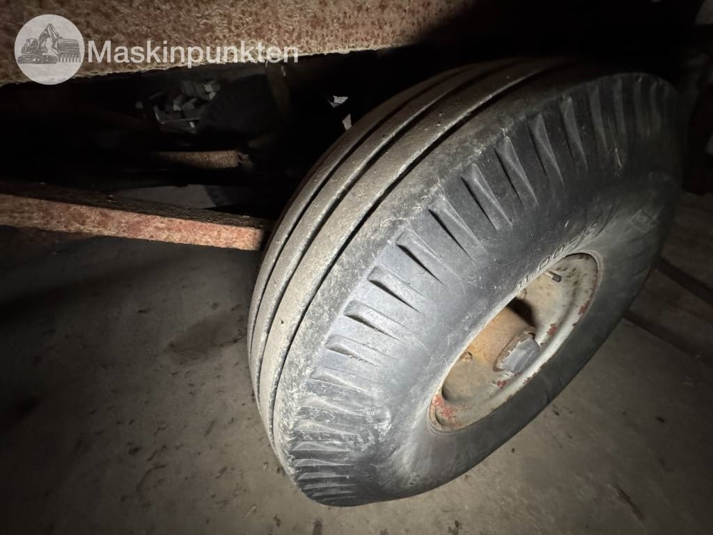 Semi-remorque benne Håkantorps vagn med sidotipp: photos 13 Semi-remorque benne Håkantorps vagn med sidotipp: photos 13