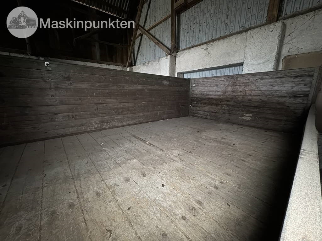 Semi-remorque benne Håkantorps vagn med sidotipp: photos 31 Semi-remorque benne Håkantorps vagn med sidotipp: photos 31