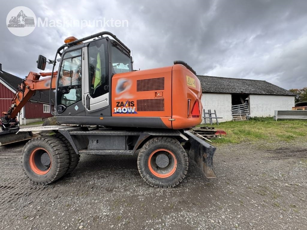 Hitachi ZX 140 W-3 - Pelle sur pneus: photos 2 Hitachi ZX 140 W-3 - Pelle sur pneus: photos 2