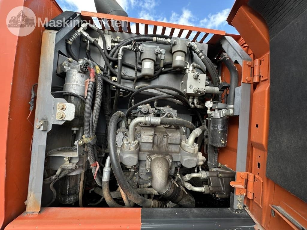 Hitachi ZX 140 W-5B  — crédit-bail Hitachi ZX 140 W-5B: photos 48