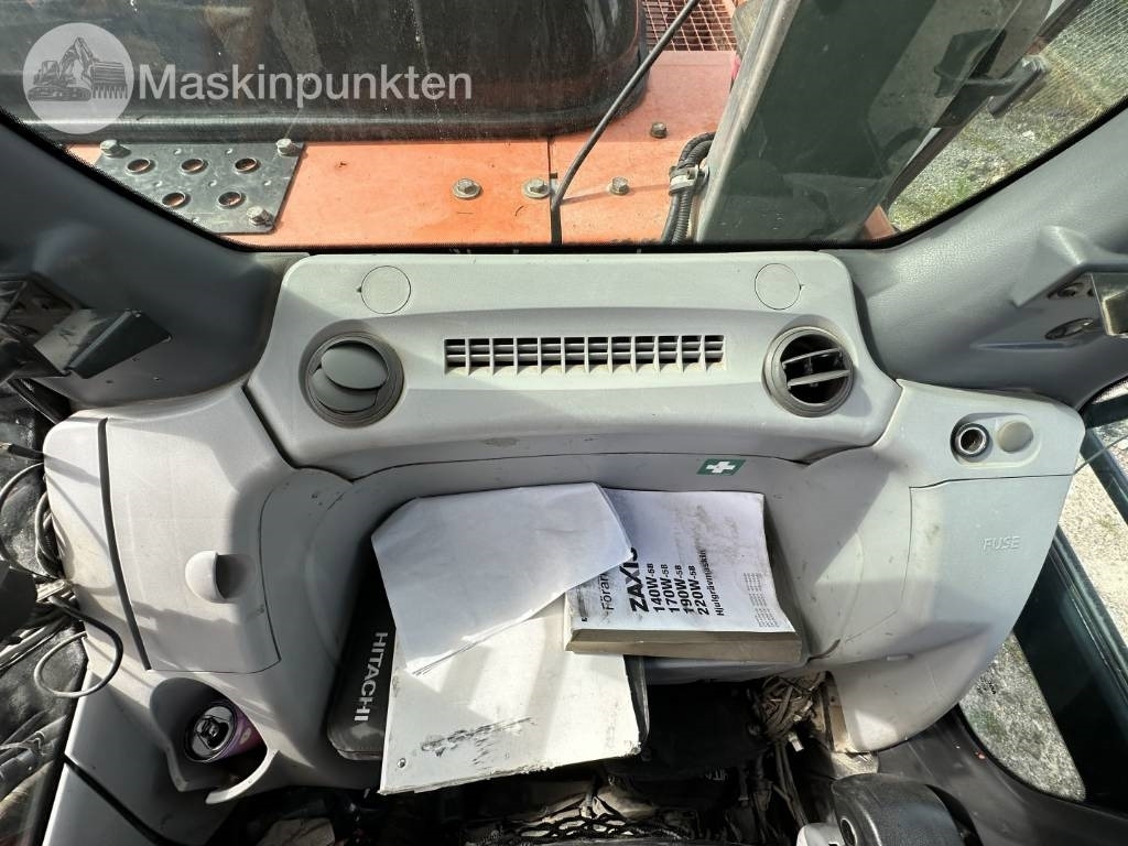 Hitachi ZX 140 W-5B  — crédit-bail Hitachi ZX 140 W-5B: photos 29