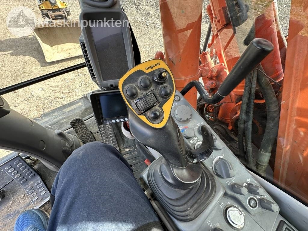 Hitachi ZX 140 W-5B  — crédit-bail Hitachi ZX 140 W-5B: photos 17