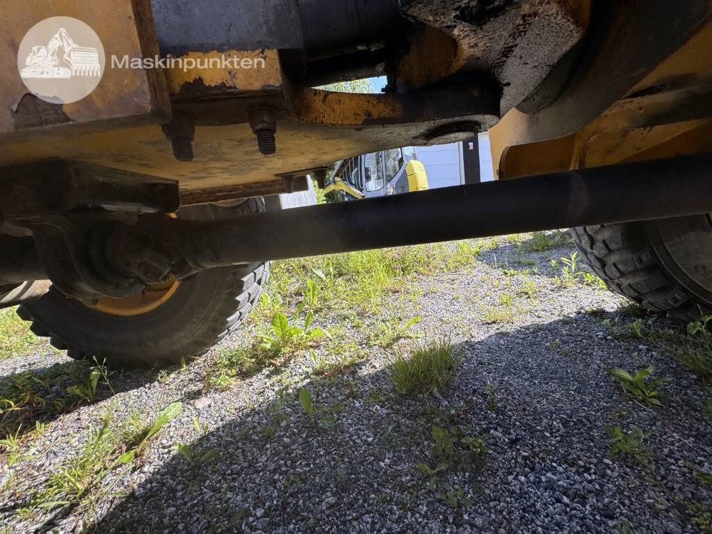 Chargeuse sur pneus JCB 413 K: photos 9 Chargeuse sur pneus JCB 413 K: photos 9