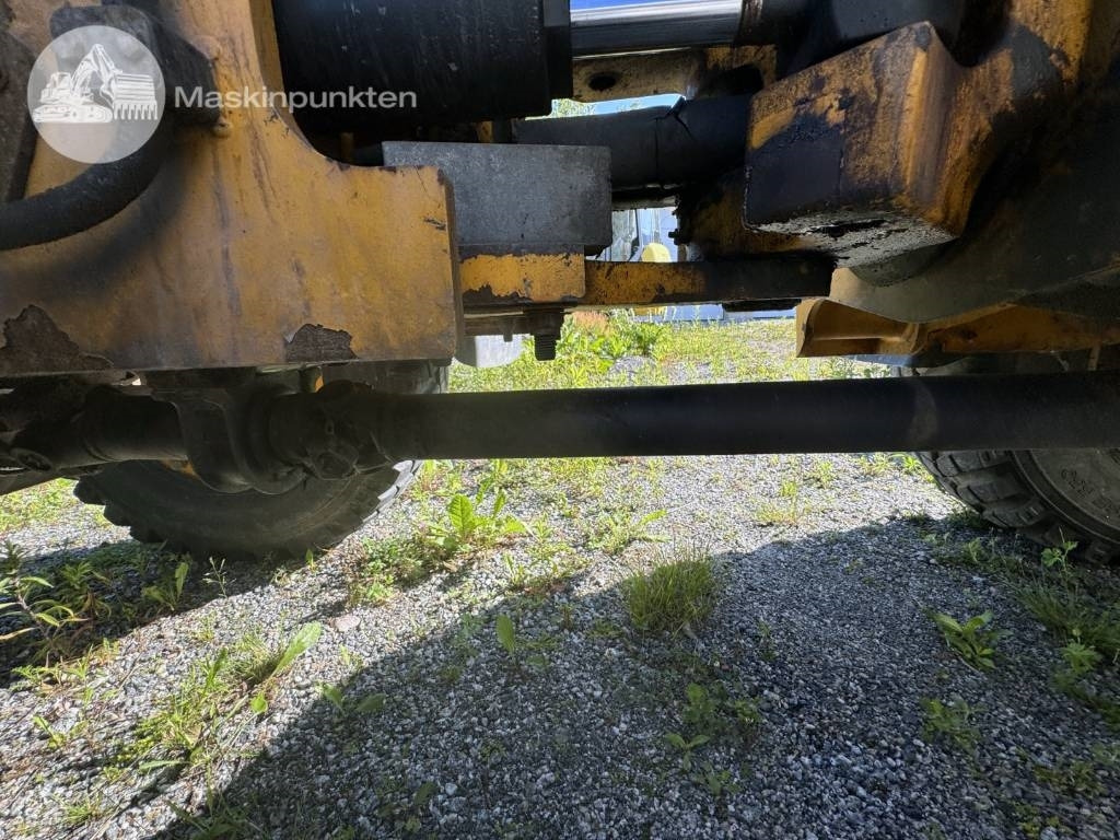 Chargeuse sur pneus JCB 413 K: photos 11 Chargeuse sur pneus JCB 413 K: photos 11