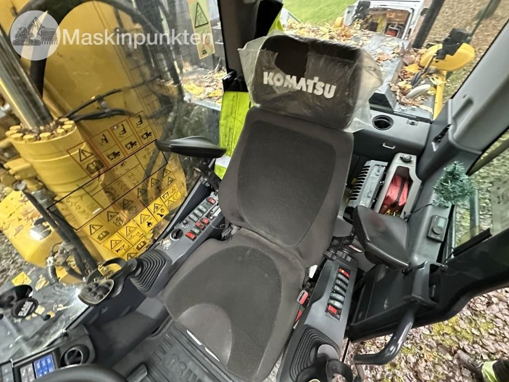 Pelle sur pneus Komatsu PW 148-11 med vagn och redskap: photos 15 Pelle sur pneus Komatsu PW 148-11 med vagn och redskap: photos 15