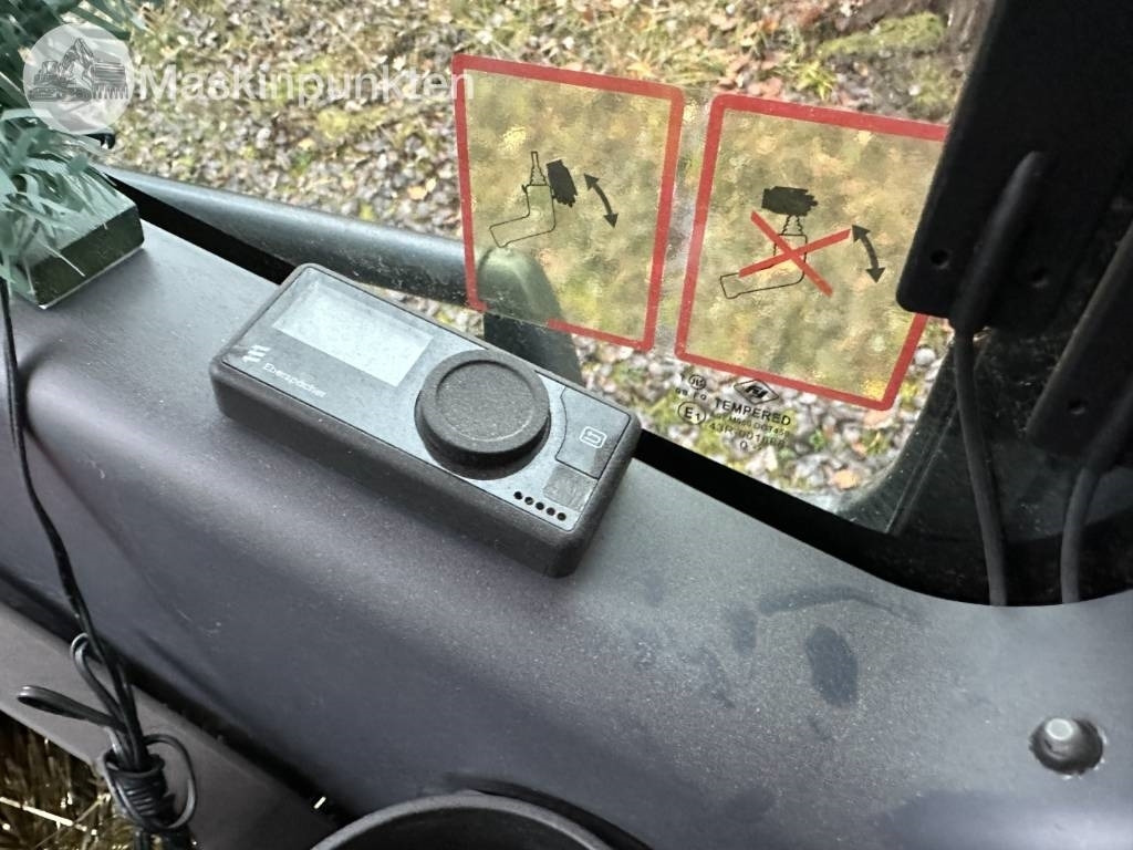 Pelle sur pneus Komatsu PW 148-11 med vagn och redskap: photos 27 Pelle sur pneus Komatsu PW 148-11 med vagn och redskap: photos 27