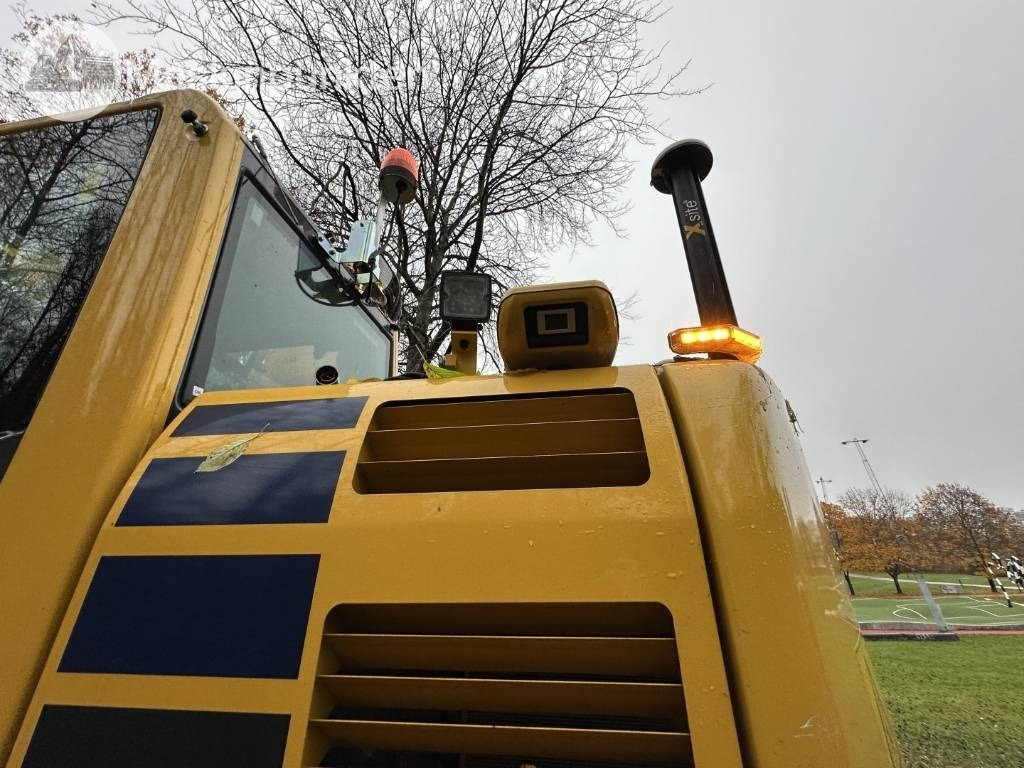 Pelle sur pneus Komatsu PW 148-11 med vagn och redskap: photos 40 Pelle sur pneus Komatsu PW 148-11 med vagn och redskap: photos 40