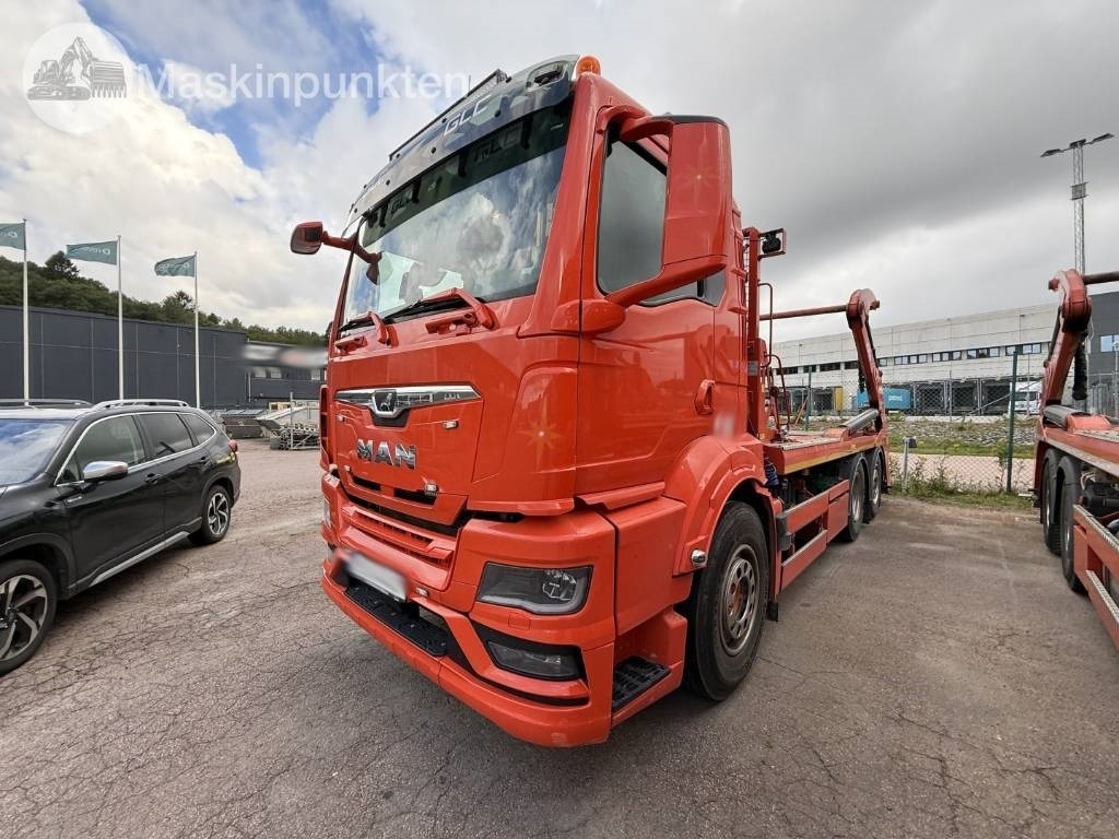MAN TGS 26.360 - Camion multibenne: photos 1 MAN TGS 26.360 - Camion multibenne: photos 1