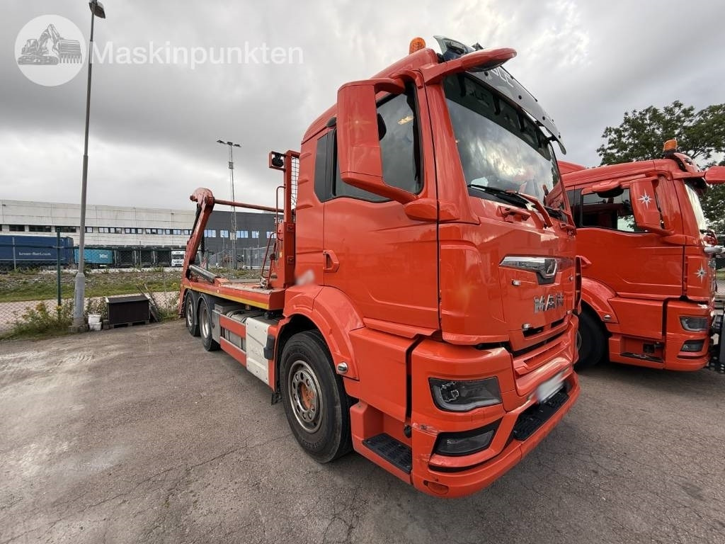 MAN TGS 26.360 - Camion multibenne: photos 3 MAN TGS 26.360 - Camion multibenne: photos 3