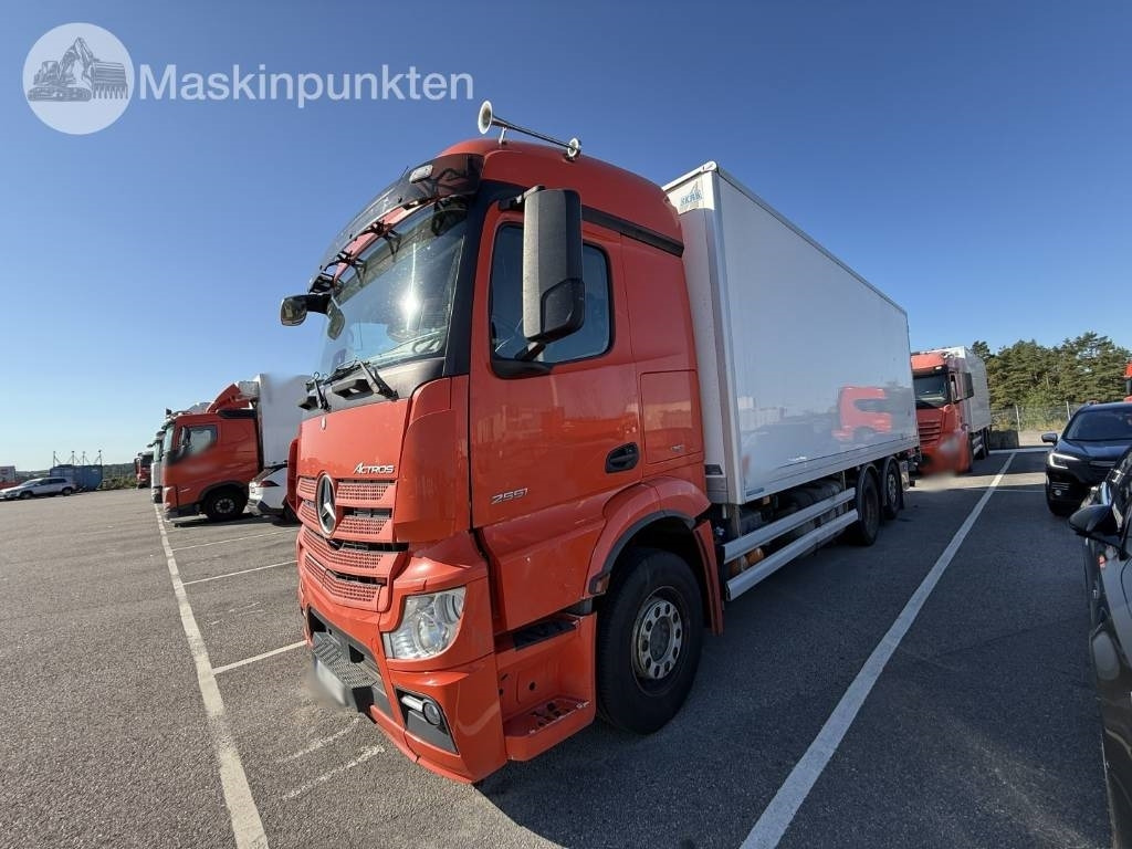 Mercedes-Benz Actros 2551 - Camion frigorifique: photos 1 Mercedes-Benz Actros 2551 - Camion frigorifique: photos 1