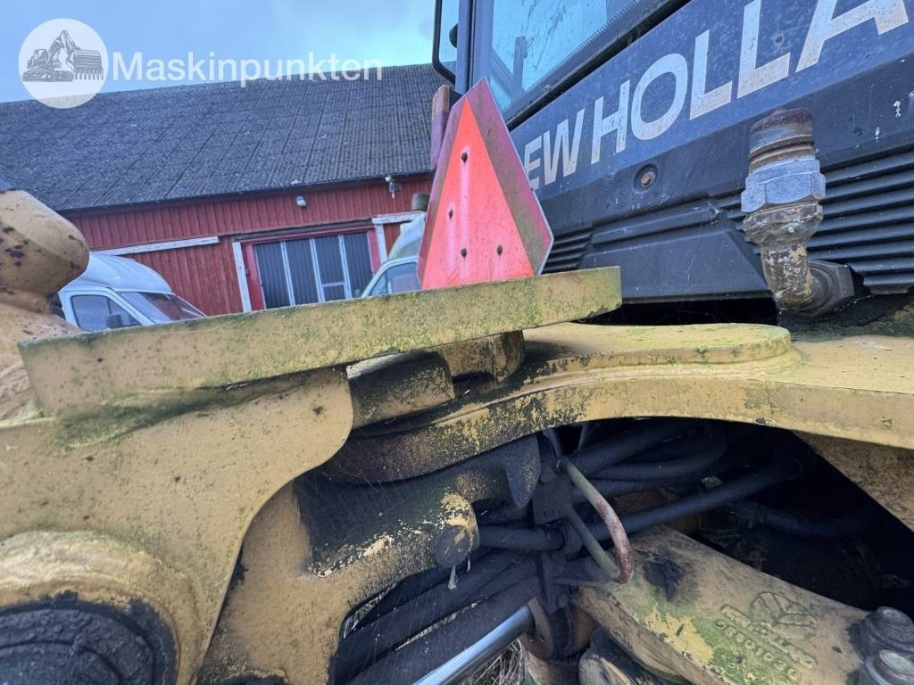 Tractopelle New Holland LB 115: photos 40 Tractopelle New Holland LB 115: photos 40