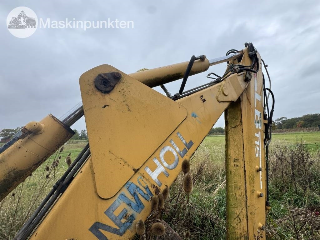 Tractopelle New Holland LB 115: photos 20 Tractopelle New Holland LB 115: photos 20