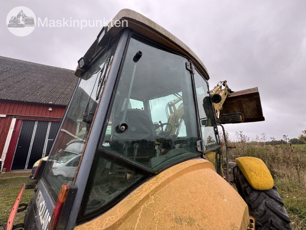 Tractopelle New Holland LB 115: photos 43 Tractopelle New Holland LB 115: photos 43