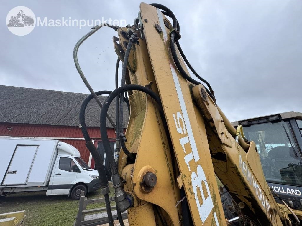 Tractopelle New Holland LB 115: photos 28 Tractopelle New Holland LB 115: photos 28