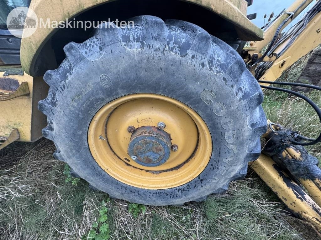 Tractopelle New Holland LB 115: photos 9 Tractopelle New Holland LB 115: photos 9