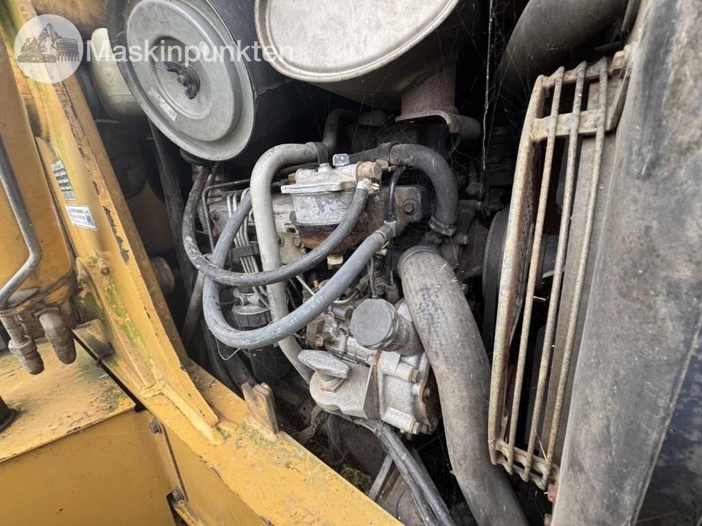 Tractopelle New Holland LB 115: photos 49 Tractopelle New Holland LB 115: photos 49