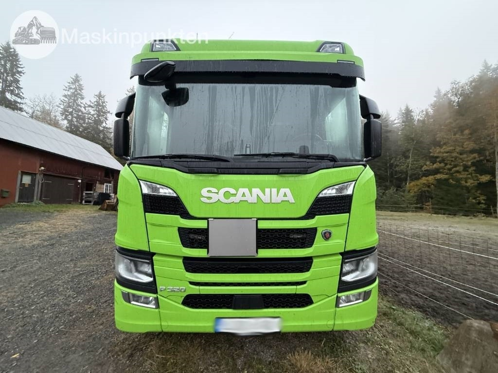 Scania P 320 - Camion fourgon: photos 2 Scania P 320 - Camion fourgon: photos 2
