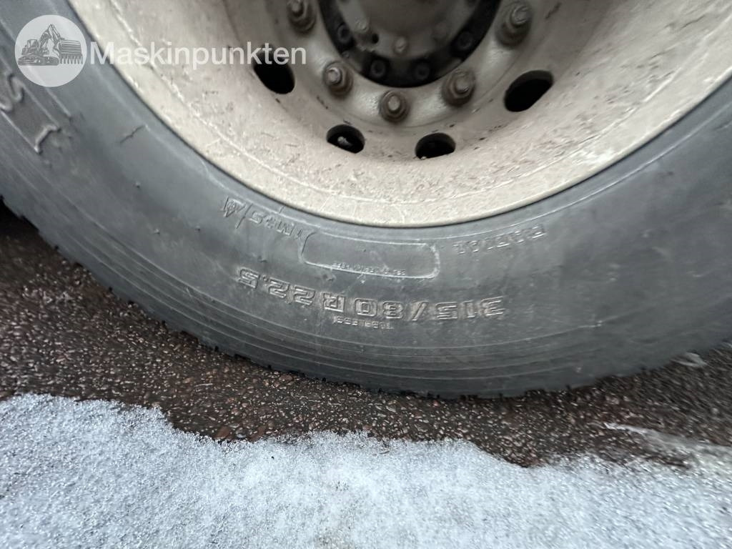 Scania R 580 timmerbil med kran  — crédit-bail Scania R 580 timmerbil med kran: photos 13