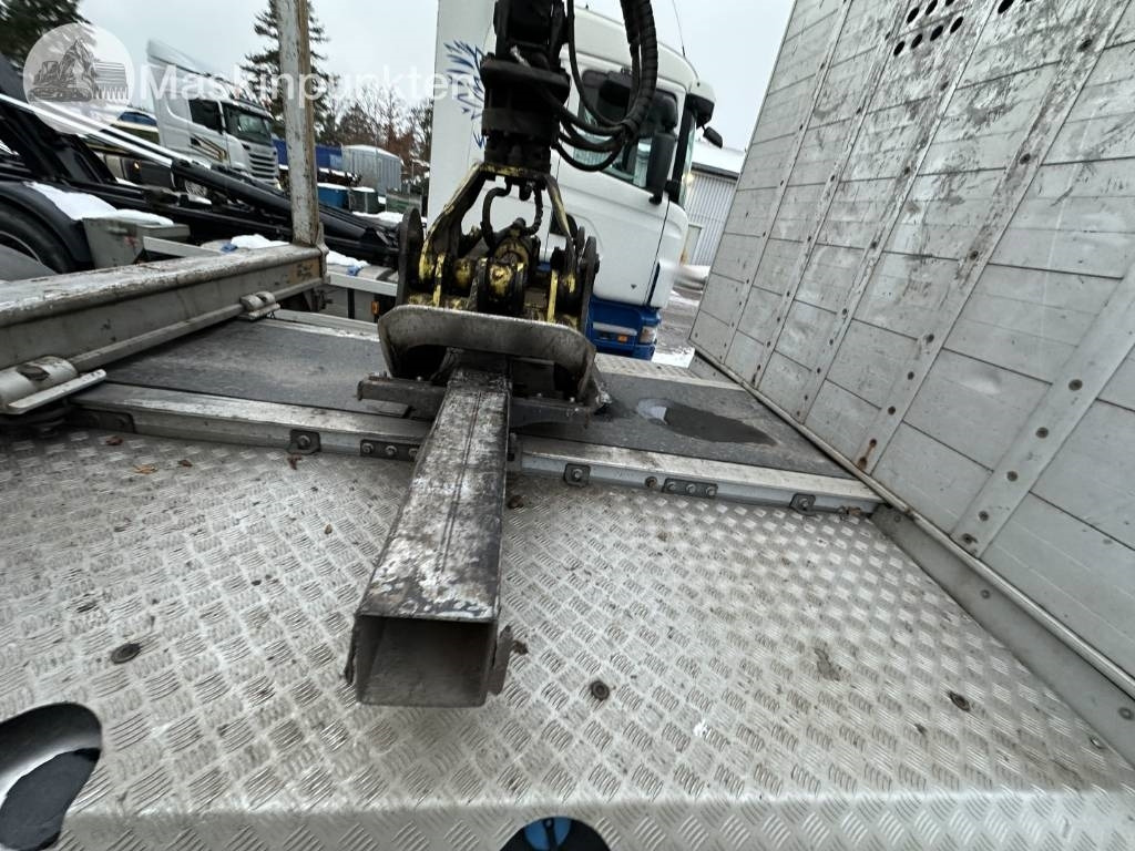 Scania R 580 timmerbil med kran  — crédit-bail Scania R 580 timmerbil med kran: photos 15