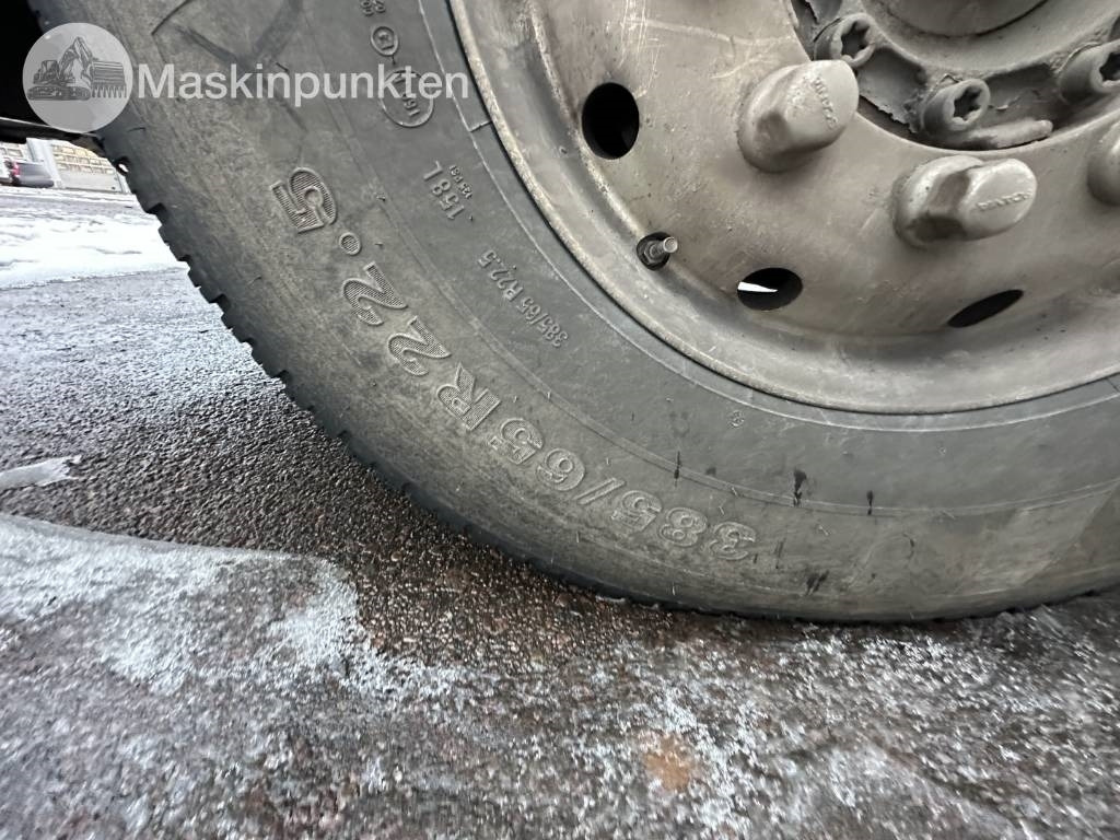 Scania R 580 timmerbil med kran  — crédit-bail Scania R 580 timmerbil med kran: photos 10