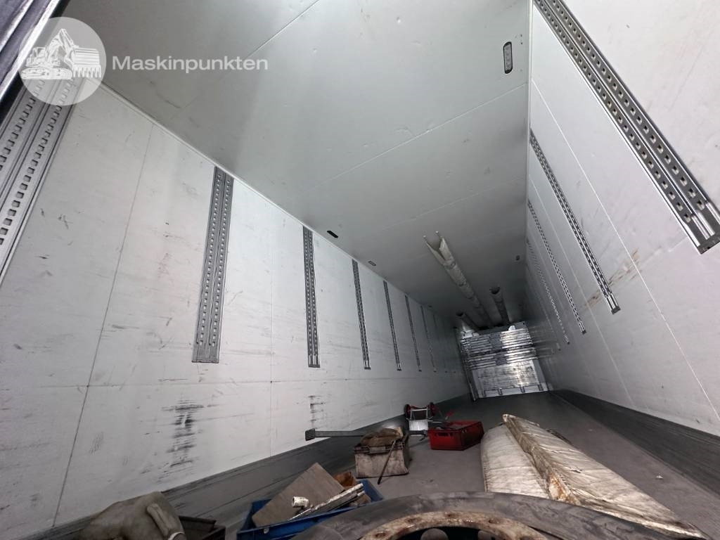 Semi-remorque frigorifique Schmitz Cargobull SKO 24: photos 38