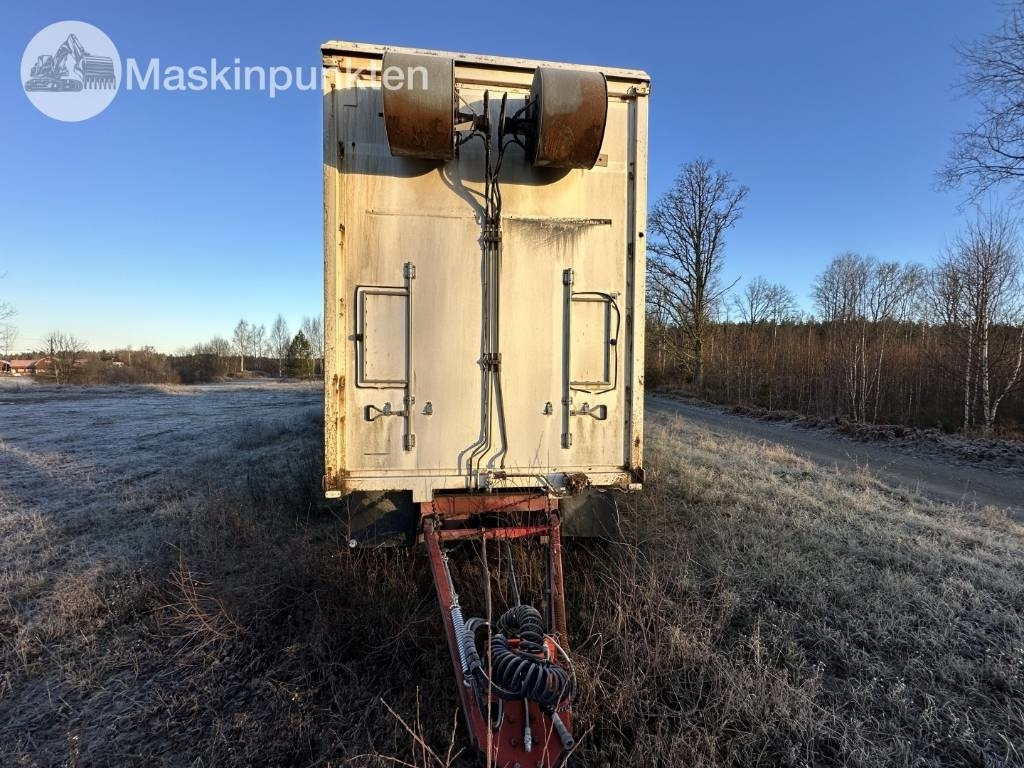 Skåpsläp med hydrauliskt öppningsbar sida - Remorque fourgon: photos 2 Skåpsläp med hydrauliskt öppningsbar sida - Remorque fourgon: photos 2
