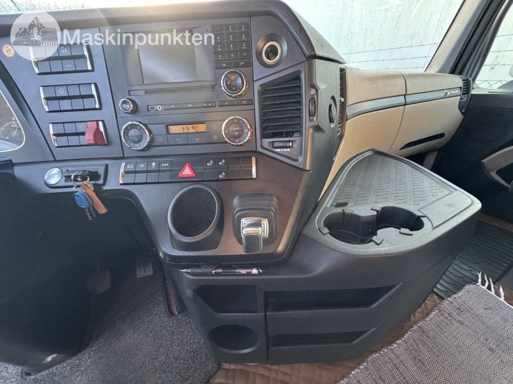 Tracteur routier Mercedes-Benz Actros 963-4-D: photos 43