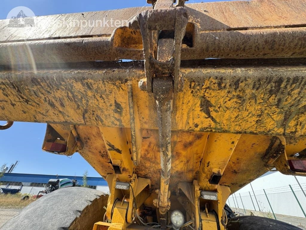 Tombereau articulé Volvo A 25 C: photos 23