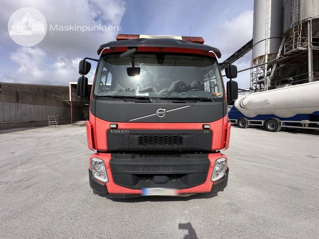 Volvo FE 320 - Camion malaxeur: photos 2 Volvo FE 320 - Camion malaxeur: photos 2