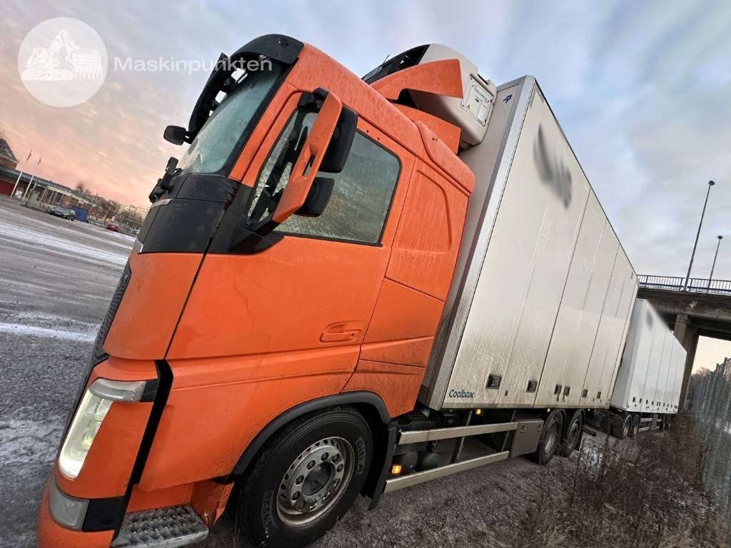 Volvo FH 500 - Camion frigorifique: photos 1 Volvo FH 500 - Camion frigorifique: photos 1