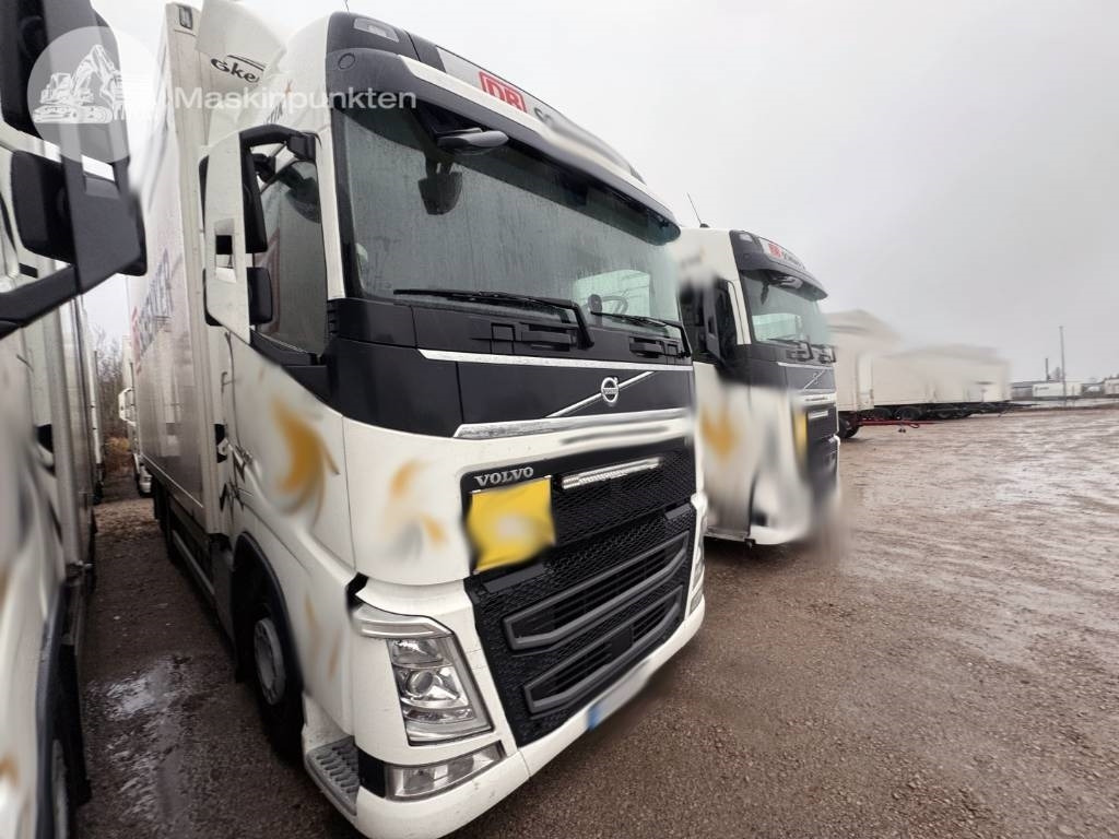Volvo FH 500 - Camion fourgon: photos 2 Volvo FH 500 - Camion fourgon: photos 2