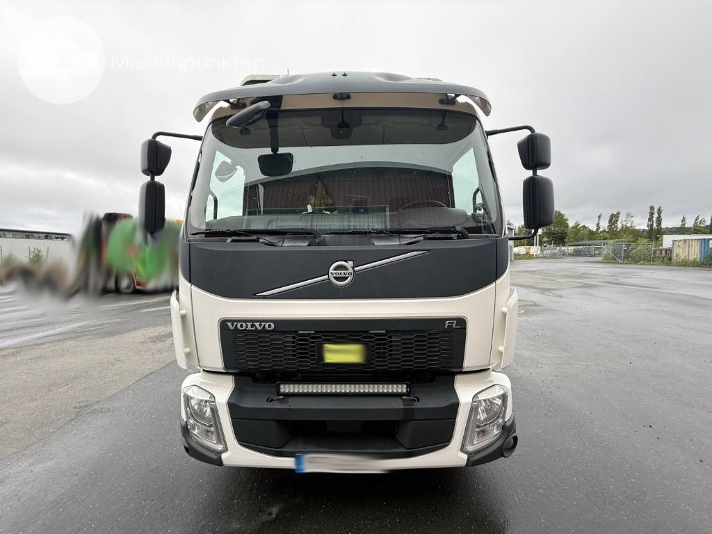 Volvo FL 260 - Camion grue: photos 2 Volvo FL 260 - Camion grue: photos 2