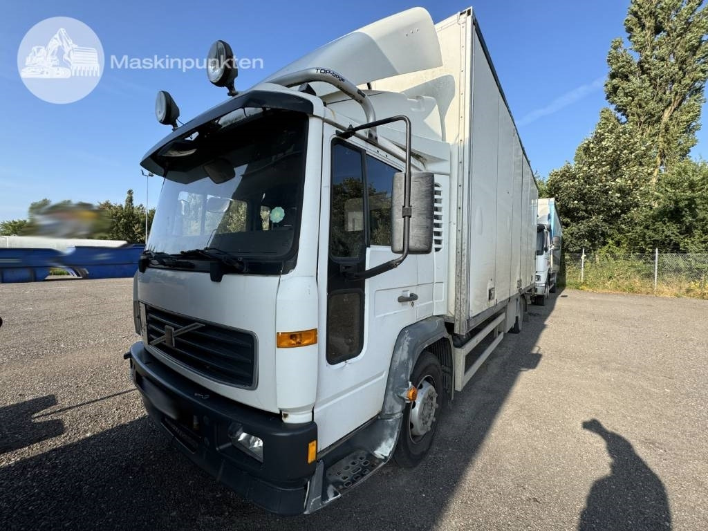 Volvo FL6 220 - Camion fourgon: photos 3 Volvo FL6 220 - Camion fourgon: photos 3