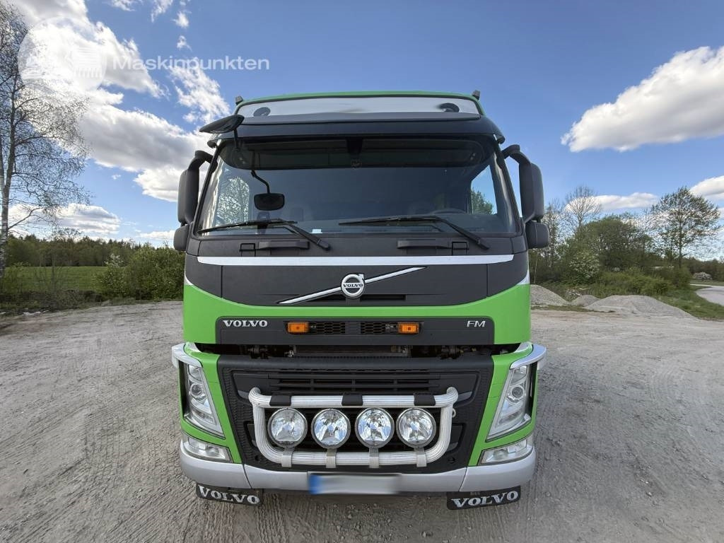 Volvo FM 460 - Camion grue: photos 2 Volvo FM 460 - Camion grue: photos 2