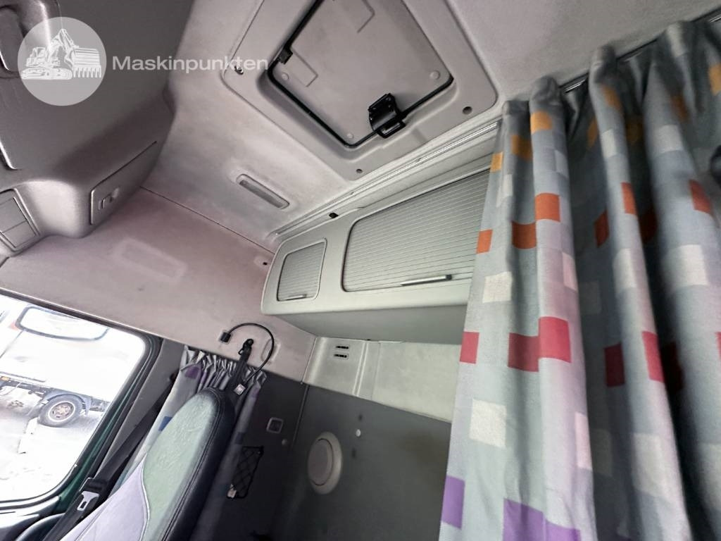 Camion fourgon Volvo FM 9 300: photos 19 Camion fourgon Volvo FM 9 300: photos 19