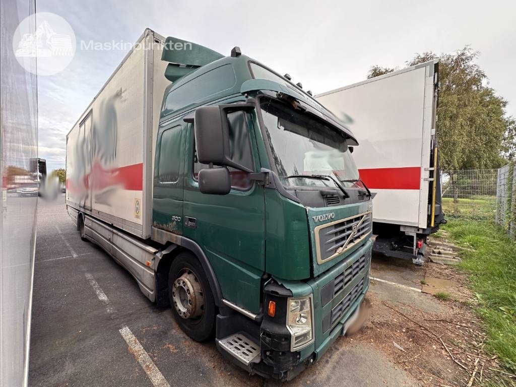 Volvo FM 9 300 - Camion fourgon: photos 2 Volvo FM 9 300 - Camion fourgon: photos 2