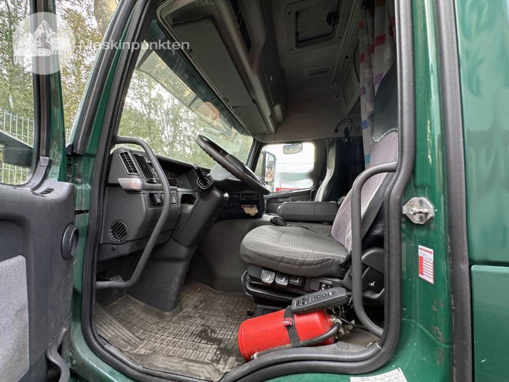 Camion fourgon Volvo FM 9 300: photos 11 Camion fourgon Volvo FM 9 300: photos 11