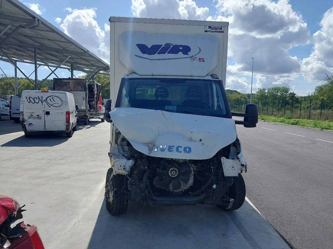 IVECO PORTEUR 65C14N - Fourgon grand volume: photos 2 IVECO PORTEUR 65C14N - Fourgon grand volume: photos 2