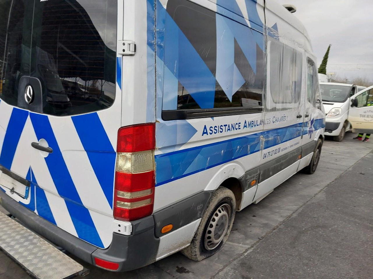 MERCEDES SPRINTER II 313 2.2 CDI 130 - Ambulance: photos 4 MERCEDES SPRINTER II 313 2.2 CDI 130 - Ambulance: photos 4