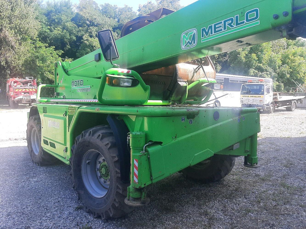 MERLO CHARGEUR TELES ROTO 40.26 MCSS - Chariot télescopique: photos 1 MERLO CHARGEUR TELES ROTO 40.26 MCSS - Chariot télescopique: photos 1