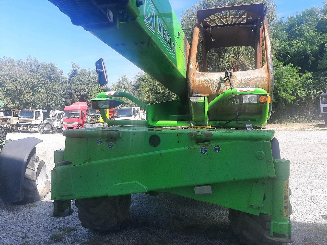 MERLO CHARGEUR TELES ROTO 40.26 MCSS - Chariot télescopique: photos 2 MERLO CHARGEUR TELES ROTO 40.26 MCSS - Chariot télescopique: photos 2