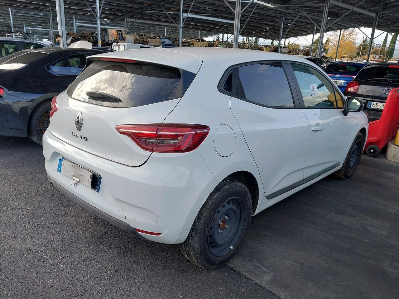 RENAULT CLIO V 1.0 TCE 90 EVOLUTION - Voiture: photos 4 RENAULT CLIO V 1.0 TCE 90 EVOLUTION - Voiture: photos 4