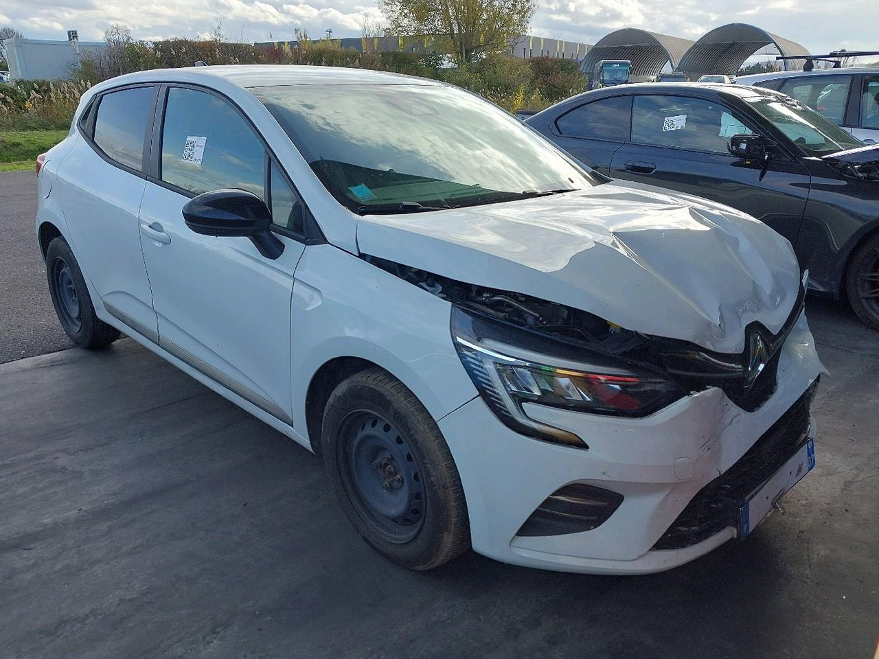 RENAULT CLIO V 1.0 TCE 90 EVOLUTION - Voiture: photos 2 RENAULT CLIO V 1.0 TCE 90 EVOLUTION - Voiture: photos 2