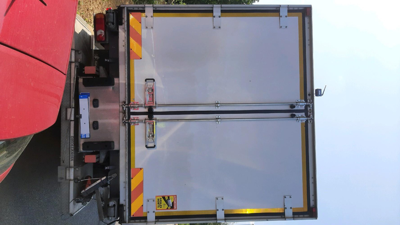 RENAULT PORTEUR FRIGO D - Camion frigorifique: photos 5 RENAULT PORTEUR FRIGO D - Camion frigorifique: photos 5